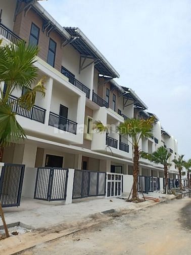 Nhà mặt phố căn góc 75m đất, sử dụng 129 m2 53194450 Nhà mặt phố căn góc 75m đất, sử dụng 129 m2