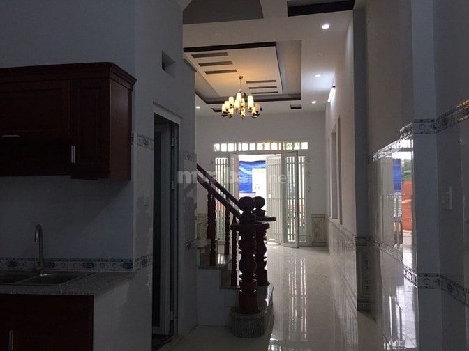 nhà 2 lầu đường làng tăng phú. kế bên lê văn việt. đh GTVT. sổ hoàn cô 53280251 nhà 2 lầu đường làng tăng phú. kế bên lê văn việt. đh GTVT. sổ hoàn cô
