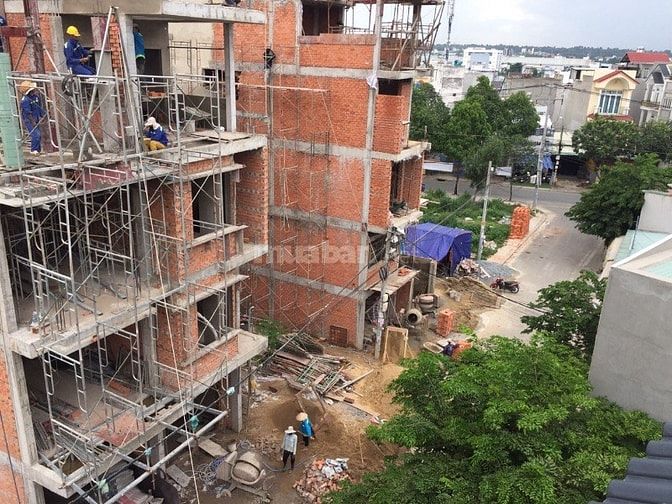 nhà 2 lầu đường làng tăng phú. kế bên lê văn việt. đh GTVT. sổ hoàn cô 53280251 nhà 2 lầu đường làng tăng phú. kế bên lê văn việt. đh GTVT. sổ hoàn cô