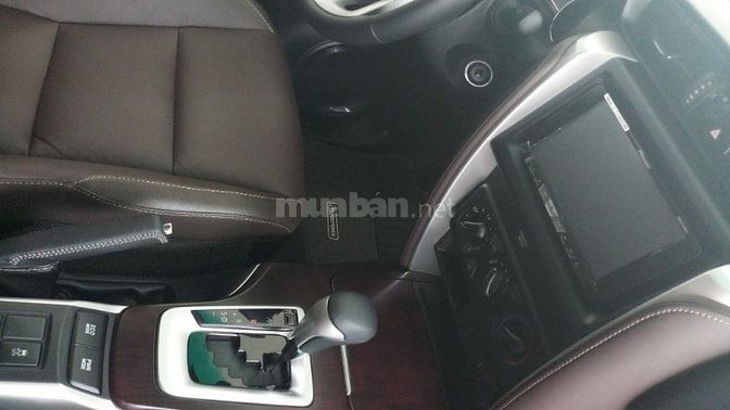 BÁN XE TOYOTA FORTUNER MÁU DẦU SỐ TỰ ĐỘNG MỚI 100%, XE GIAO NGAY 53523270 BÁN XE TOYOTA FORTUNER MÁU DẦU SỐ TỰ ĐỘNG MỚI 100%, XE GIAO NGAY