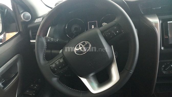 BÁN XE TOYOTA FORTUNER MÁU DẦU SỐ TỰ ĐỘNG MỚI 100%, XE GIAO NGAY 53523270 BÁN XE TOYOTA FORTUNER MÁU DẦU SỐ TỰ ĐỘNG MỚI 100%, XE GIAO NGAY