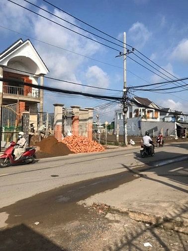 Gốc CHÍNH CHỦ mặt tiền số 3939 ấp 4 Hương Lộ 11 ,Bình Chánh. 53645712 Gốc CHÍNH CHỦ mặt tiền số 3939 ấp 4 Hương Lộ 11 ,Bình Chánh.