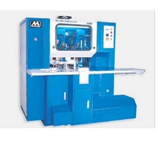 Tuyển công nhân vận hành máy cắt giấy (3 mặt) 53731793 Tuyển công nhân vận hành máy cắt giấy (3 mặt)
