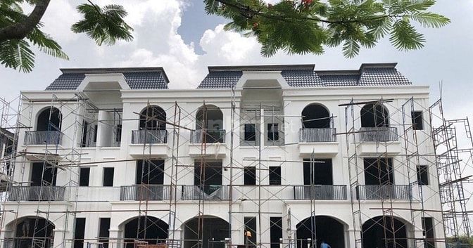 Biệt thự ven sông Vàm Cỏ Tây ngay trung tâm thành phố Tân An. 53781722 Biệt thự ven sông Vàm Cỏ Tây ngay trung tâm thành phố Tân An.