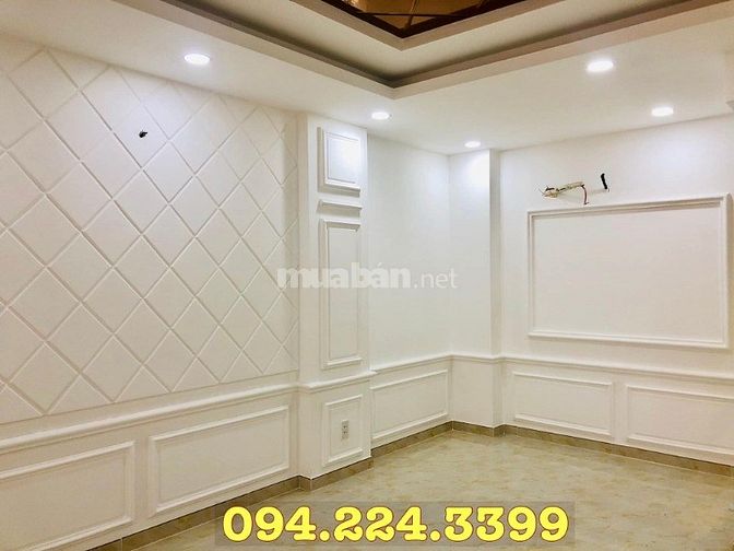 Siêu Mẫu Vũ Hoàng Việt Bán Cung Điện Hoàng Gia Anh, Nội Thất Dát Vàng 53997833 Siêu Mẫu Vũ Hoàng Việt Bán Cung Điện Hoàng Gia Anh, Nội Thất Dát Vàng
