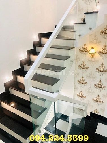 Siêu Mẫu Vũ Hoàng Việt Bán Cung Điện Hoàng Gia Anh, Nội Thất Dát Vàng 53997833 Siêu Mẫu Vũ Hoàng Việt Bán Cung Điện Hoàng Gia Anh, Nội Thất Dát Vàng
