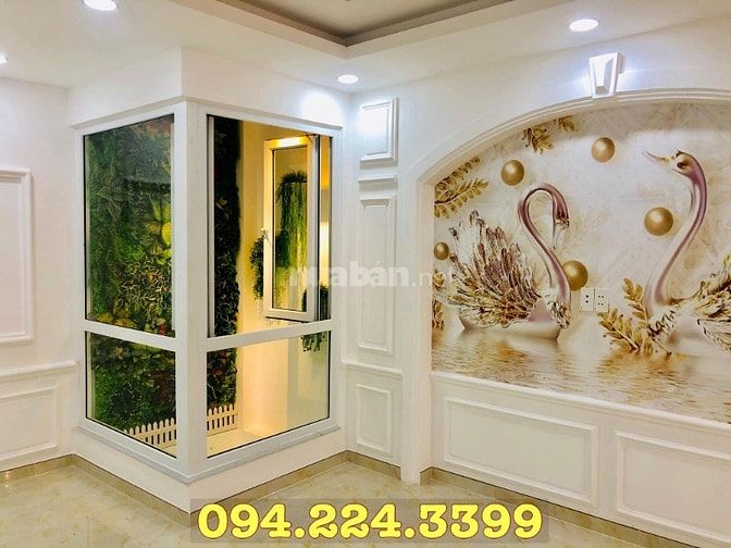Siêu Mẫu Vũ Hoàng Việt Bán Cung Điện Hoàng Gia Anh, Nội Thất Dát Vàng 53997833 Siêu Mẫu Vũ Hoàng Việt Bán Cung Điện Hoàng Gia Anh, Nội Thất Dát Vàng