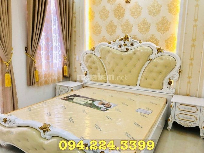 Siêu Mẫu Vũ Hoàng Việt Bán Cung Điện Hoàng Gia Anh, Nội Thất Dát Vàng 53997833 Siêu Mẫu Vũ Hoàng Việt Bán Cung Điện Hoàng Gia Anh, Nội Thất Dát Vàng