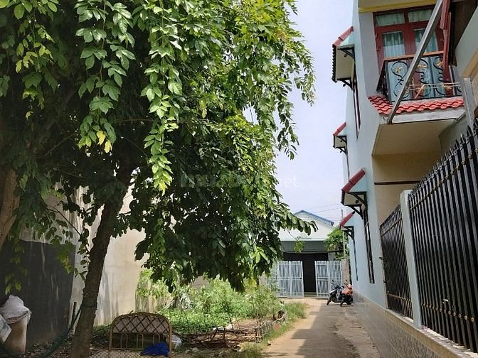Bán lô đất 3 mặt tiền ,giáp sông mát mẻ ,90m2 ,sổ riêng. 54302269 Bán lô đất 3 mặt tiền ,giáp sông mát mẻ ,90m2 ,sổ riêng.