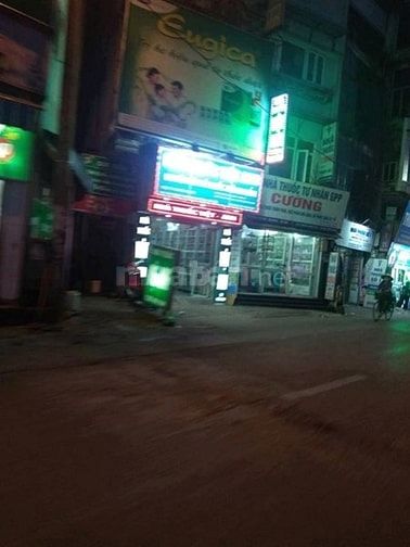 Cho thuê gấp mặt bằng Nguyễn khang. DT 40m2 x 3 tầng 54358613 Cho thuê gấp mặt bằng Nguyễn khang. DT 40m2 x 3 tầng