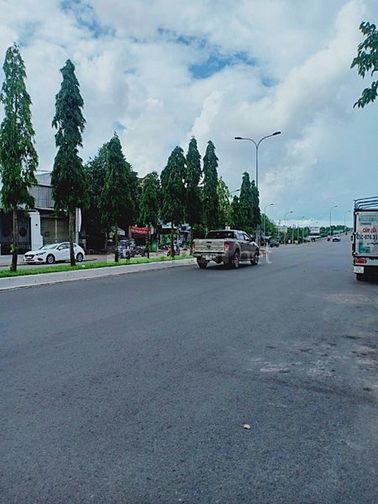 Bán nhà cũ mặt tiền đường nguyễn văn cừ ( lộ 20 ) , tdt 6.8x25m, 54476826 Bán nhà cũ mặt tiền đường nguyễn văn cừ ( lộ 20 ) , tdt 6.8x25m,