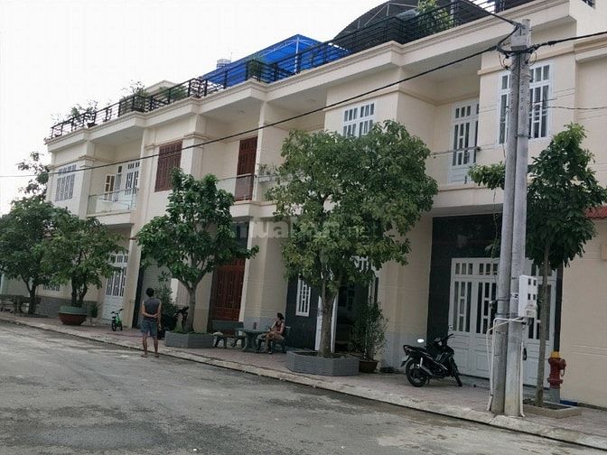 Nhà trệt lầu trệt lửng khu dân cư hoàng hùng. 54830020 Nhà trệt lầu trệt lửng khu dân cư hoàng hùng.