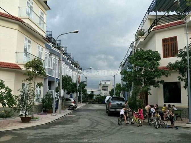 Nhà trệt lầu trệt lửng khu dân cư hoàng hùng. 54830020 Nhà trệt lầu trệt lửng khu dân cư hoàng hùng.