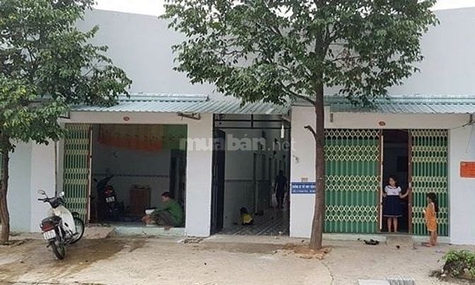 Sang nhanh 16 phòng trọ đang kín phòng ở Khu CN Bình Dương. LH: Thủy 54840873 Sang nhanh 16 phòng trọ đang kín phòng ở Khu CN Bình Dương. LH: Thủy
