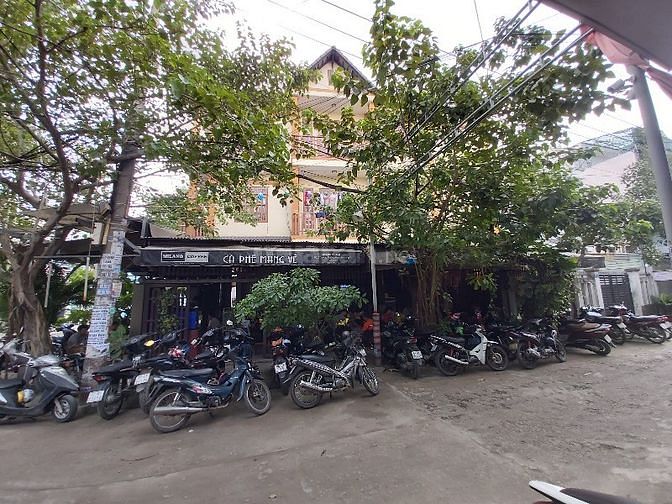 Bán nhà căn góc 2 mặt tiền đang bán quán cafe tại Dương Quảng Hàm 54672288 Bán nhà căn góc 2 mặt tiền đang bán quán cafe tại Dương Quảng Hàm
