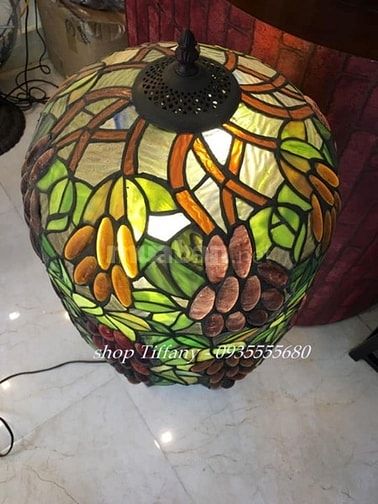 Đèn tiffany bức tranh cánh đồng nho ở đức. 54866937 Đèn tiffany bức tranh cánh đồng nho ở đức.