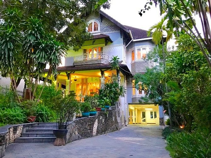 Bán Khách Sạn Siêu Hot 20x50M Nguyễn Thị Định Q2. Gía 32 Tỷ. 54950140 Bán Khách Sạn Siêu Hot 20x50M Nguyễn Thị Định Q2. Gía 32 Tỷ.