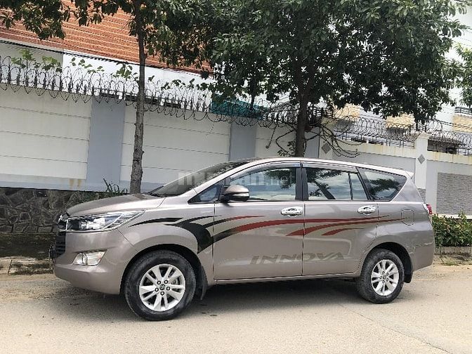 Gia đình cần bán xe Toyota Innova mode 2019, màu xám, còn rất mới 54914187 Gia đình cần bán xe Toyota Innova mode 2019, màu xám, còn rất mới