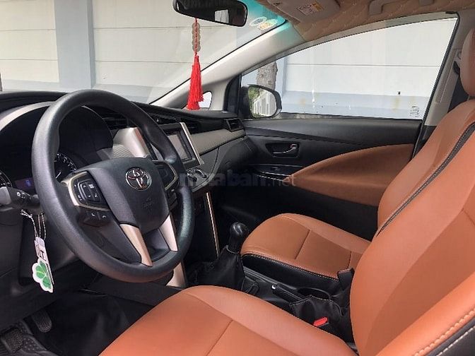 Gia đình cần bán xe Toyota Innova mode 2019, màu xám, còn rất mới 54914187 Gia đình cần bán xe Toyota Innova mode 2019, màu xám, còn rất mới