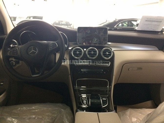 Bán xe Mercedes-Benz GLC200 màu đen mới 99%, dòng sedan giá 1.679 tỷ 53924962 Bán xe Mercedes-Benz GLC200 màu đen mới 99%, dòng sedan giá 1.679 tỷ