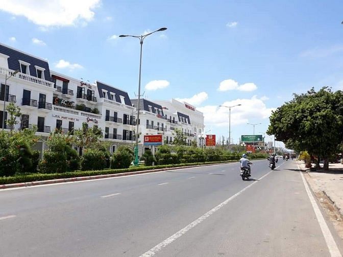 Bán nhà mặt tiền 5 tầng đường Hùng Vương - TP Tuy Hòa, giá 16 tỷ 55279277 Bán nhà mặt tiền 5 tầng đường Hùng Vương - TP Tuy Hòa, giá 16 tỷ