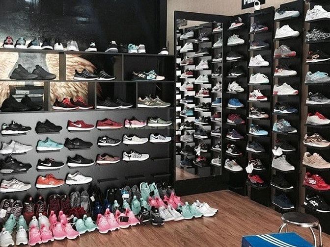 Shop Giày Đá Banh Futsal tuyển gấp đi làm ngay 55313721 Shop Giày Đá Banh Futsal tuyển gấp đi làm ngay
