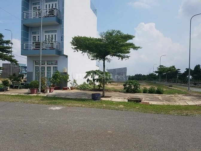 Bán đất nền phân lô MT Quốc Lộ22, gần bệnh viện Xuyên Á, giá 650tr/nền 55326617 Bán đất nền phân lô MT Quốc Lộ22, gần bệnh viện Xuyên Á, giá 650tr/nền