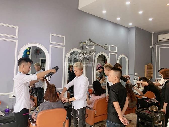 Viện tóc New Star cần tuyển 10 thợ chính, 2 năm kinh nghiệm trở lên 55384685 Viện tóc New Star cần tuyển 10 thợ chính, 2 năm kinh nghiệm trở lên