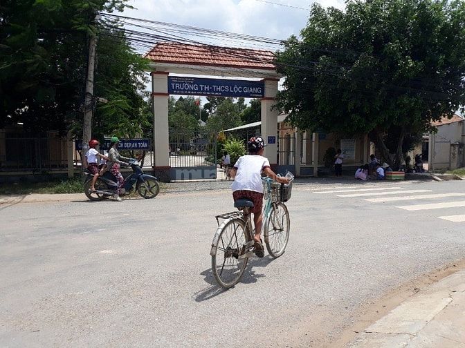 Đất góc 2 mặt tiền,trước trường học ,giá rẻ bèo,,4,5 triệu/m2 55476204 Đất góc 2 mặt tiền,trước trường học ,giá rẻ bèo,,4,5 triệu/m2