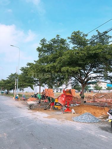 Nằm mặt tiền đường Trần Văn Giàu nối dài đường số 7 gần Bến Xe Miền Tâ 55509899 Nằm mặt tiền đường Trần Văn Giàu nối dài đường số 7 gần Bến Xe Miền Tâ