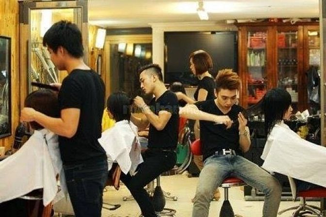 Cần tuyển 5 nam thợ cắt tóc chính + 5 nữ thợ phụ, làm tại Cầu Giấy 53631177 Cần tuyển 5 nam thợ cắt tóc chính + 5 nữ thợ phụ, làm tại Cầu Giấy