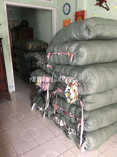 Thu mua số lượng lớn đầm quần áo túi xách giầy dép thanh lý 58156071 Thu mua số lượng lớn đầm quần áo túi xách giầy dép thanh lý