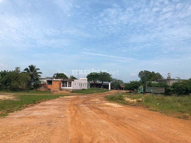 Cần bán gấp 150m2 đất gần chợ Bà Tô, Xuyên Mộc 58186708 Cần bán gấp 150m2 đất gần chợ Bà Tô, Xuyên Mộc