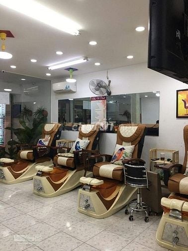 81a/1 nguyễn khoái dt 5x12m. 1 trệt 3 lầu 3 phòng 58306035 81a/1 nguyễn khoái dt 5x12m. 1 trệt 3 lầu 3 phòng