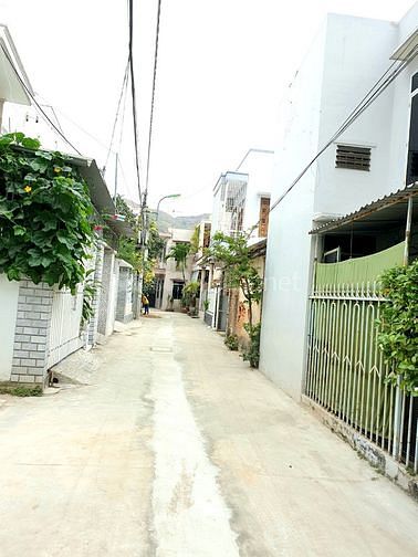 Bán nhà hẻm Mai Xuân Thưởng , nha trang