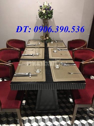 Tấm lót bàn ăn đẹp, sang trọng phong cách Châu Âu