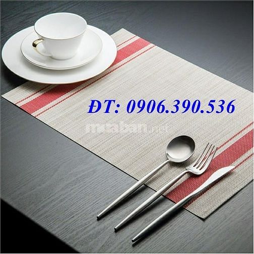 Tấm lót bàn ăn đẹp, sang trọng phong cách Châu Âu