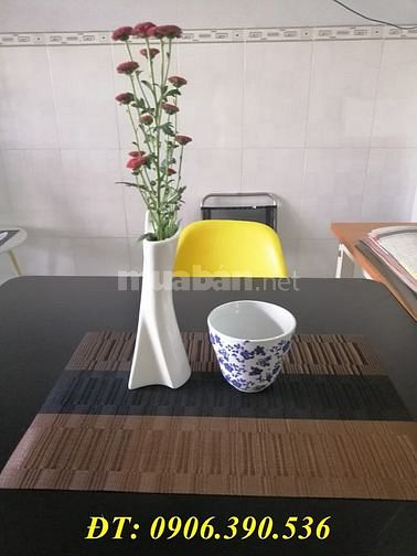 Tấm lót bàn ăn đẹp, sang trọng phong cách Châu Âu