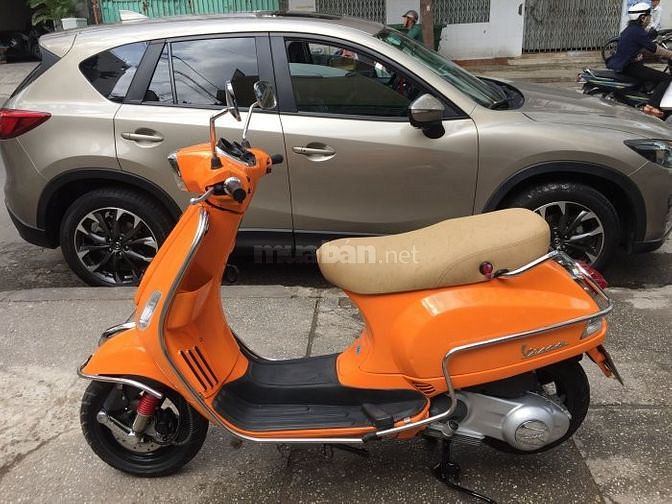 Thuê xe máy có sẵn giá sinh viên .