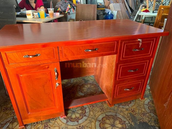 Thanh lý Bàn giám đốc 1m4 có hộc màu nâu đỏ giá rẻ 59088608 Thanh lý Bàn giám đốc 1m4 có hộc màu nâu đỏ giá rẻ