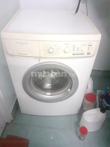 Dọn nhà cần thanh lý gấp máy giặt cửa ngang electrolux giá 2 tr 5 59468451 Dọn nhà cần thanh lý gấp máy giặt cửa ngang electrolux giá 2 tr 5
