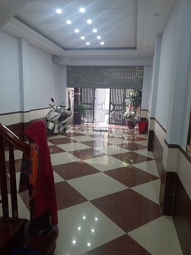 Nhà ngõ 9 phố Trần Quốc Hoàn, Dt 60M x 5 tầng tiện làm Vp, Lớp học