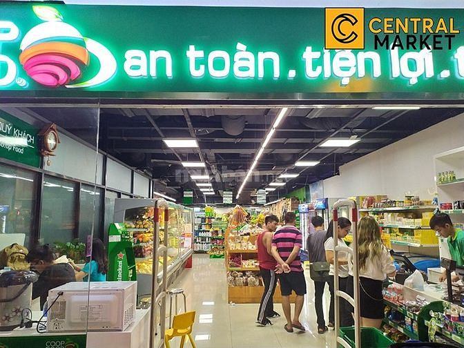 Sang gấp kiot mặt tiền đường chính Taka Plaza Phạm Ngũ Lão Q1.