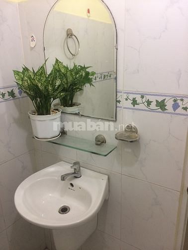 Phòng máy lạnh - gần dh tôn đức thắng 1km