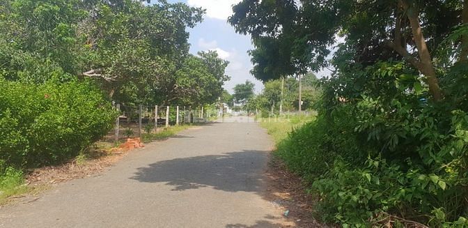 Đất nhà cần bán đường nhựa 6m2 DT10x40 cách mặt tiền đường chính 100m2