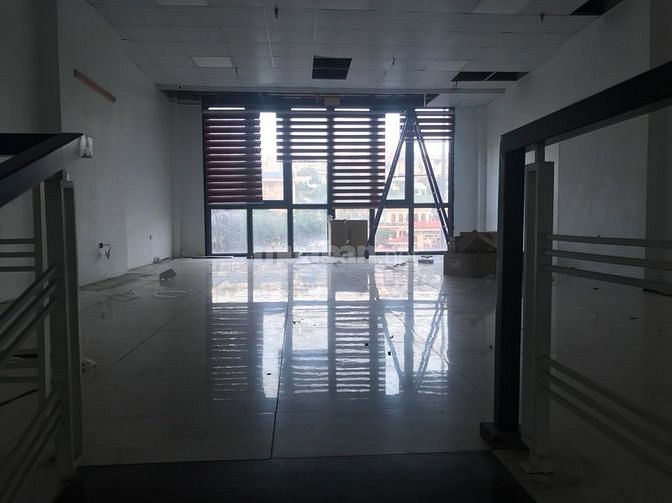 Cho thuê 100m2, 2 tầng sophouse khối đế tòa nhà 30 tầng lideco