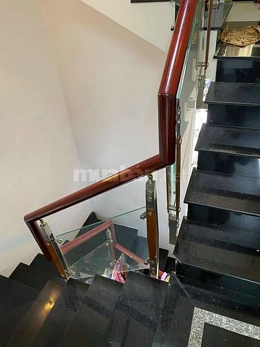 Cần tuyển một người giúp việc nhà một người chăm người già 1 giữ em bé 61324775 Cần tuyển một người giúp việc nhà một người chăm người già 1 giữ em bé
