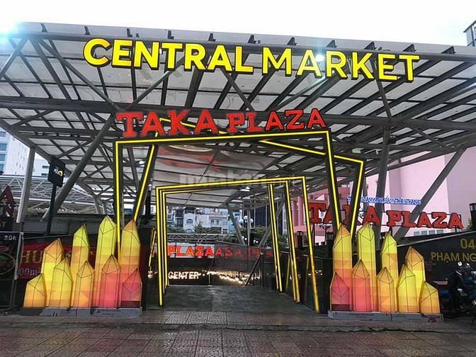 Sang gấp kiot mặt tiền đường chính Taka Plaza Phạm Ngũ Lão Q1.