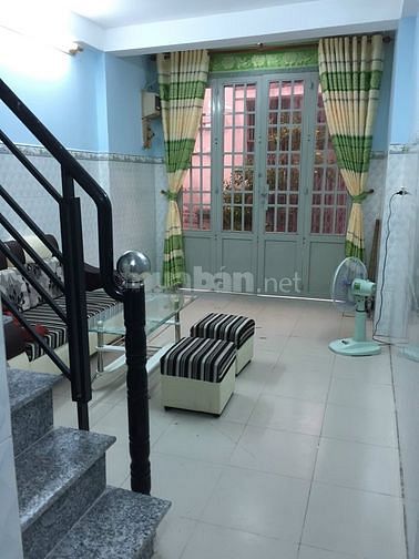 Cần cô giúp việc,siêng,chăm chỉ, không vướng bận 61332220 Cần cô giúp việc,siêng,chăm chỉ, không vướng bận