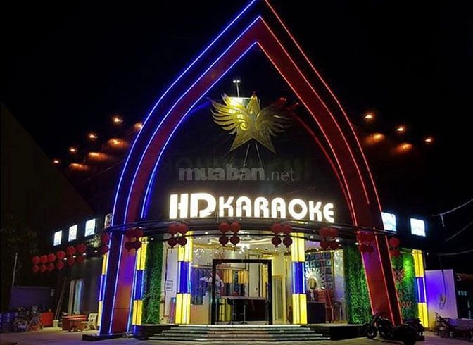 Tuyển nam phục vụ karaoke HĐ - bao ăn ở 61408980 Tuyển nam phục vụ karaoke HĐ - bao ăn ở